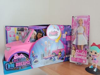 Playset Barbie con microfono + SUV rosa con access