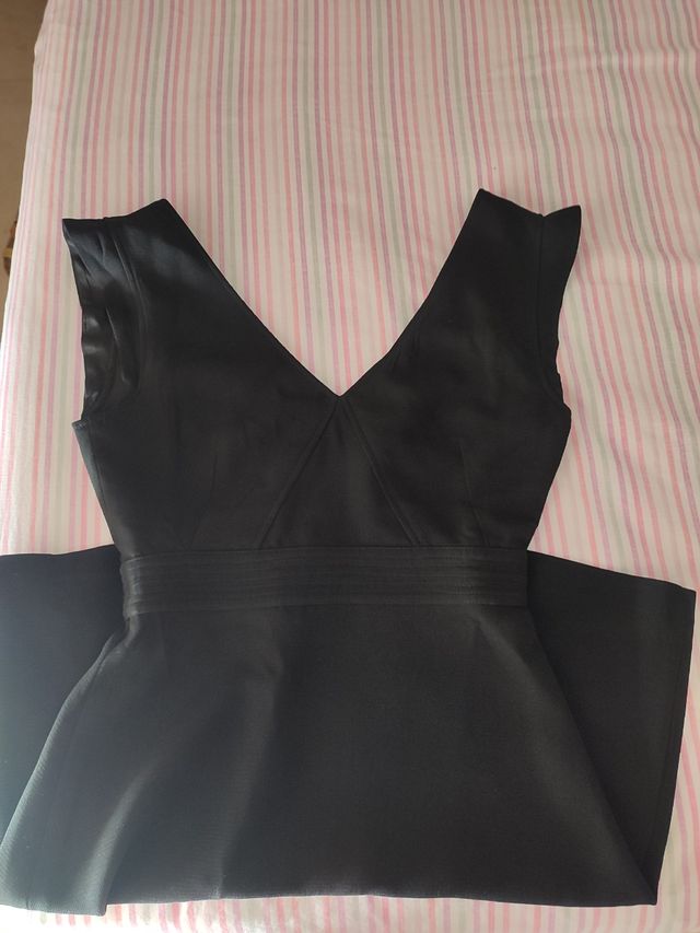 Vestido negro de Mango