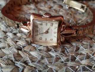 Reloj Dogma Prima 1961 chapado oro 15 Rubís.