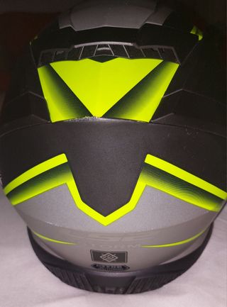 Se vende casco de moto LS2 storm ECE R 22 05