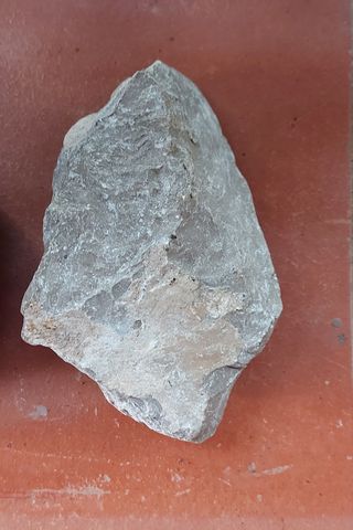 Pezzi di roccia calcarea pura a 18€.