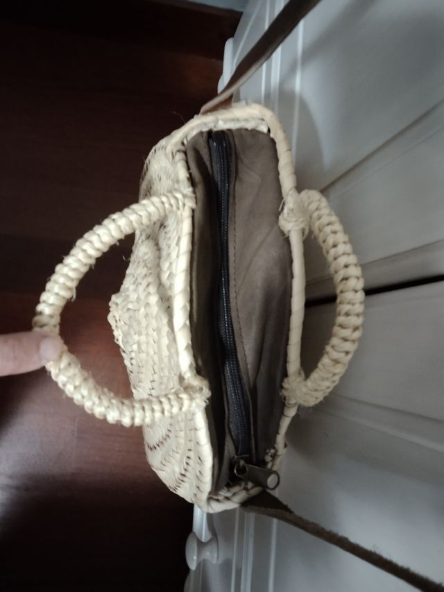 bolso de mimbre