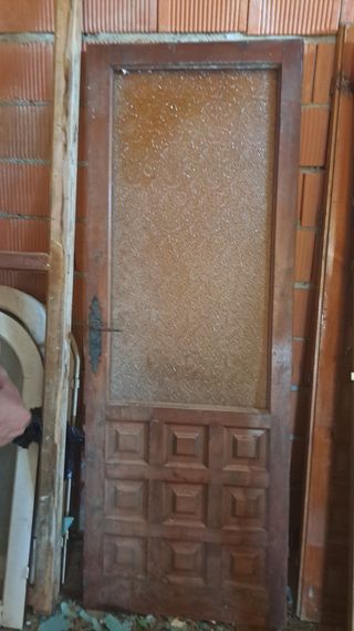 Puertas de madera maciza antiguas