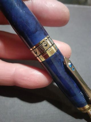 PLUMA CHAPADO EN ORO. 