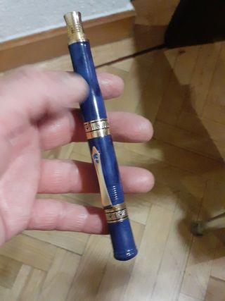 PLUMA CHAPADO EN ORO. 
