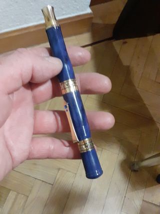 PLUMA CHAPADO EN ORO. 