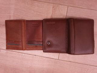 Cartera de piel marrón