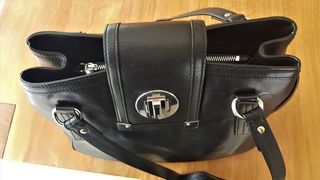 Bolso piel negro marca Donna Karan New York  DKNY