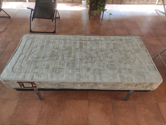 REBAJADO!Colchón más somier de 90 cms