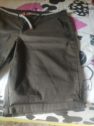 Pantalon corto
