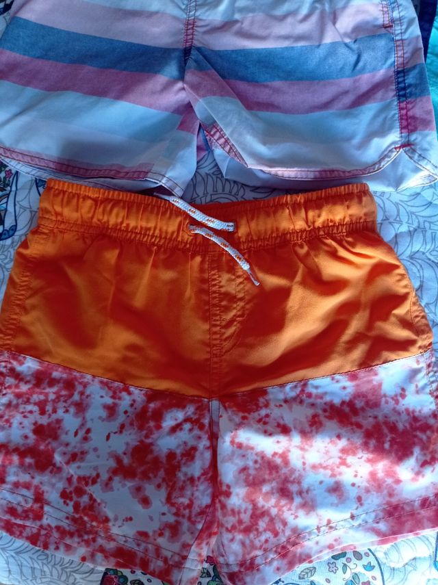 Lote 5 bañadores talla 6 años 122 cm.