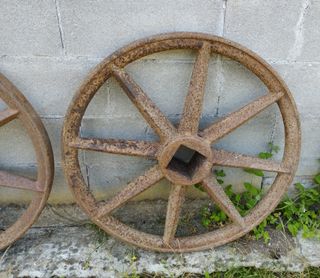 Par Ruedas de Hierro Carro Antiguo Robustas 84cm
