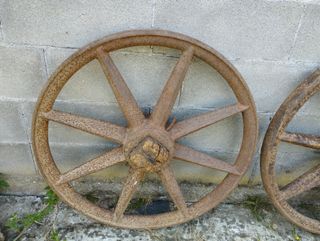 Par Ruedas de Hierro Carro Antiguo Robustas 84cm