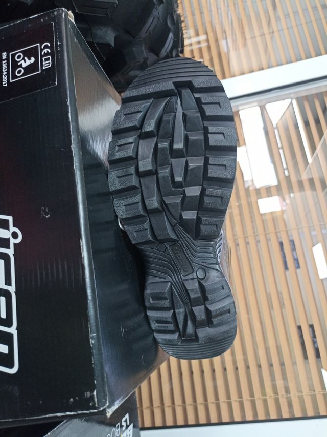 botas moto Thor e ICON