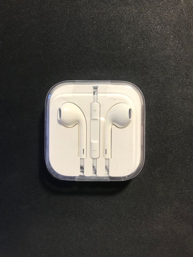 Auriculares antiguos iPhone