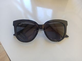 Gafas de sol . Marca Granite