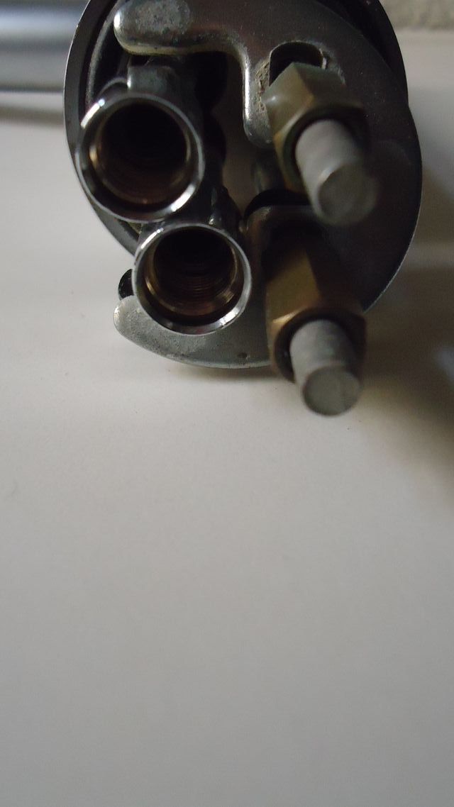 Grifo frío individual montado en cubierta