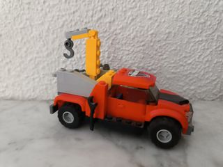 Camión a escala de lego 