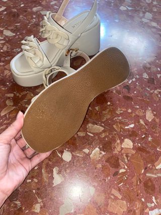 Sandalias beige plataforma