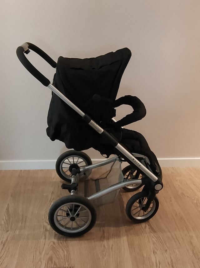 Carrito de bebé marca Mutsy