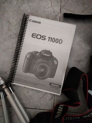Camera Canon EOS 1100 D