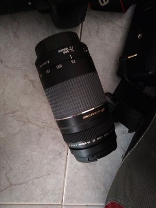 Camera Canon EOS 1100 D