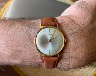 Duward Diplomatic reloj clásico hecho en Suiza