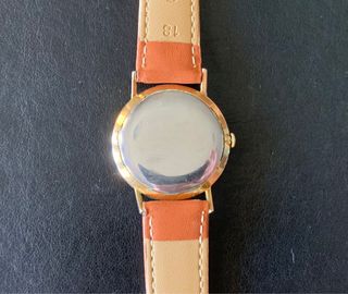 Duward Diplomatic reloj clásico hecho en Suiza