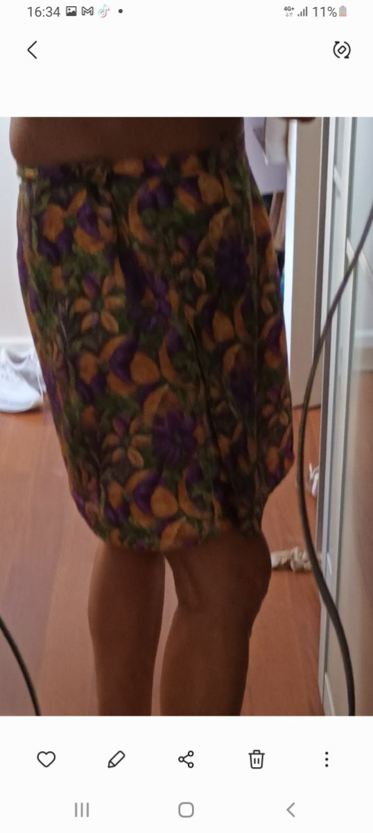 Falda ,tela de calidad, preciosa