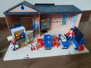 Playmobil. Matelin escuela, granja y garaje