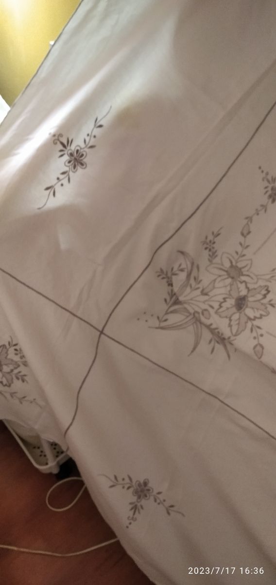 Toalha de mesa. Algodão