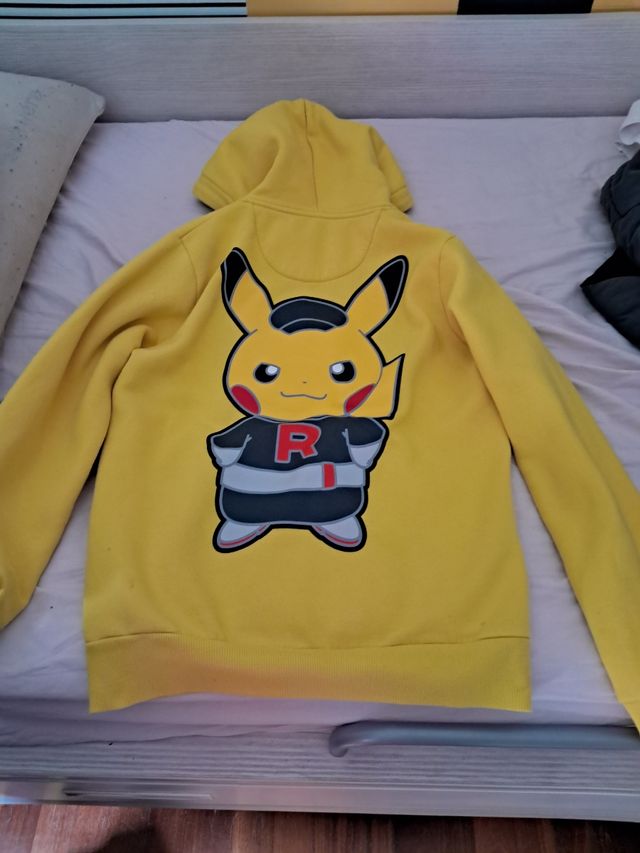 Jersey con diseño de pikachu