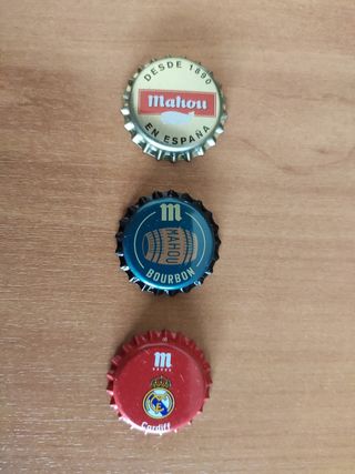 Set di cappelli a corona Mahou