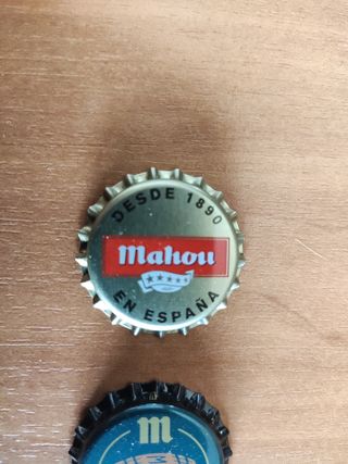 Set di cappelli a corona Mahou