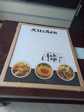 Pizarra de notas magnética de cocina nueva