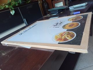 Pizarra de notas magnética de cocina nueva