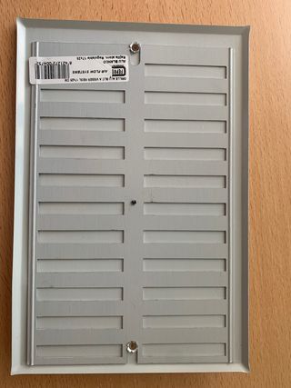 Rejilla de ventilación 25x17. Abre y cierra. 
