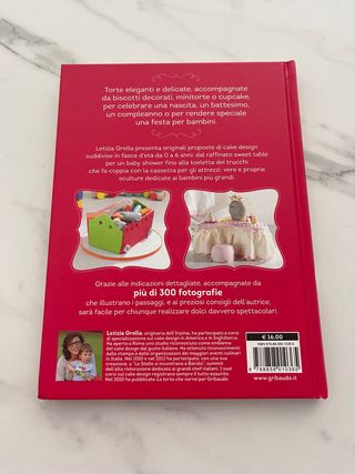 Libro cake design