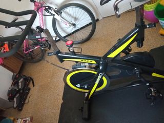 Bicicleta estatica BH B19180