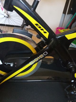 Bicicleta estatica BH B19180