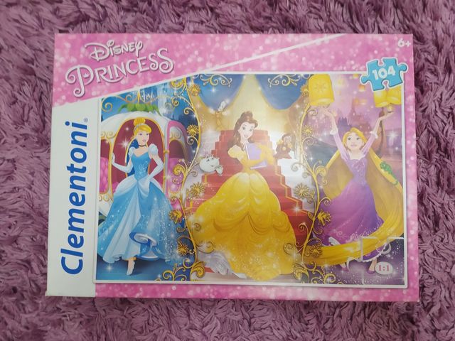 7 puzzles de temáticas distintas.