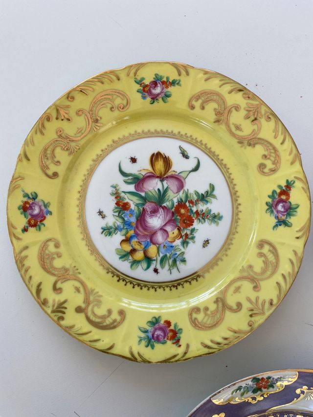 Antiguos platos colgar ceramica