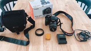 CÁMARA DIGITAL CANON EOS 1000D