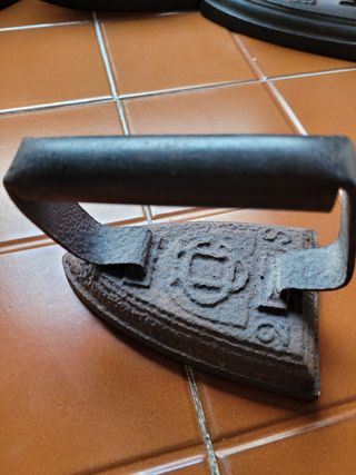 Plancha hierro fundido antigua