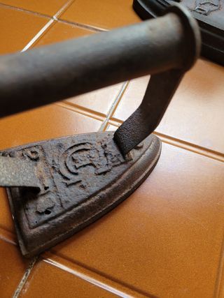 Plancha hierro fundido antigua