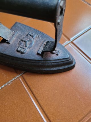 Plancha hierro fundido antigua