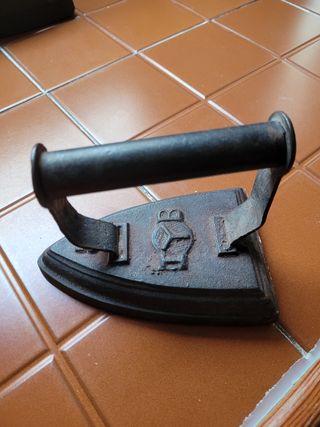 Plancha hierro fundido antigua