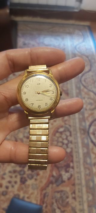 Reloj LIP cuerda . antiguo