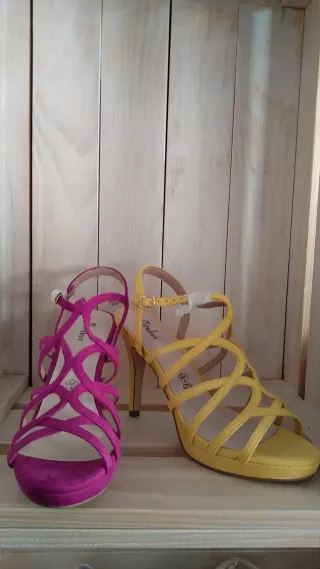 Sandalias tacón nuevas menbur 