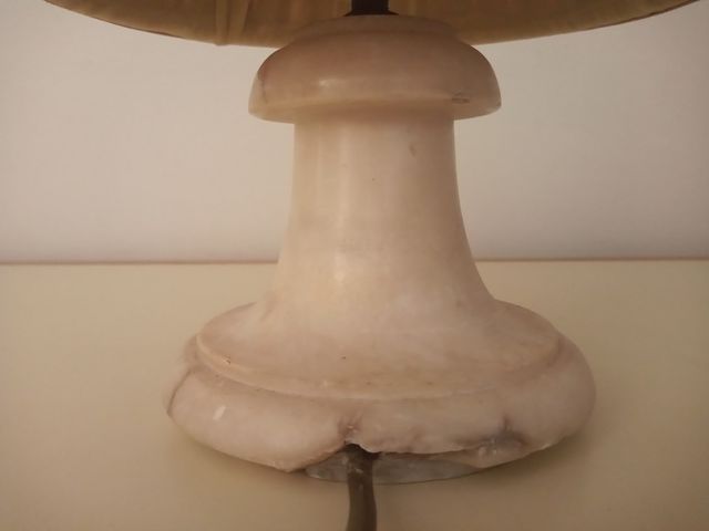 Pequeña lámpara de alabastro